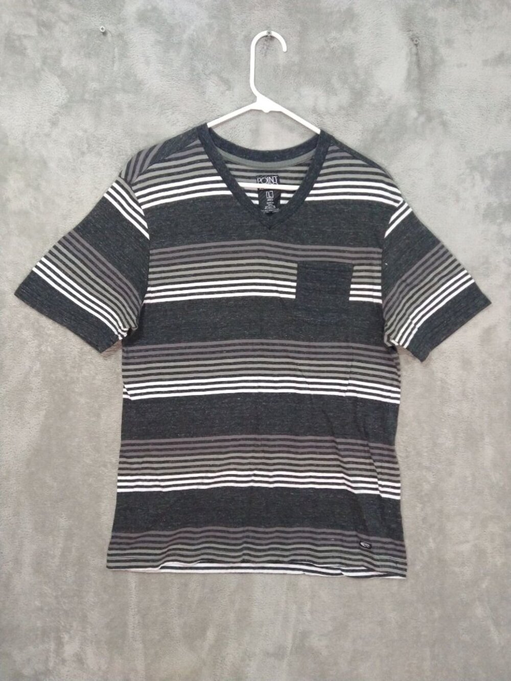 Point Zero Shirt Mens Large Gray Striped Short Sleeve V Neck Pullover Pocket